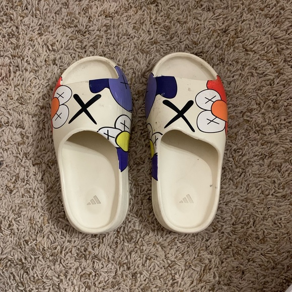 adidas yeezy slides x kaws